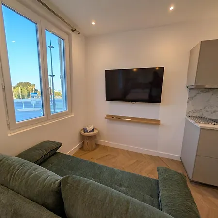 Apartamento New Vega Renovation, Climatise, Parking & Piscine Centre Vue Carre Et Port Antibes