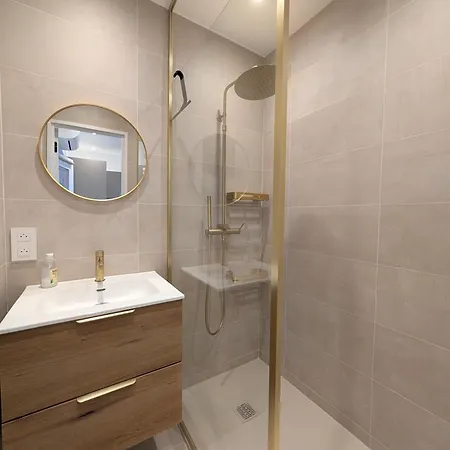 New Vega Renovation, Climatise, Parking & Piscine Centre Vue Carre Et Port Apartamento *